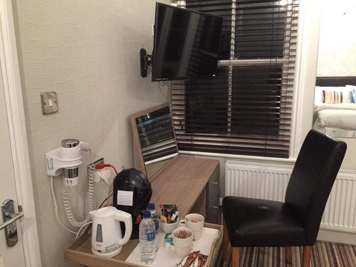 Doppel-/Zweibettzimmer mit eigenem Bad